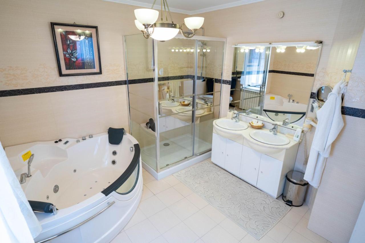 Villa Alice Suceava Extérieur photo