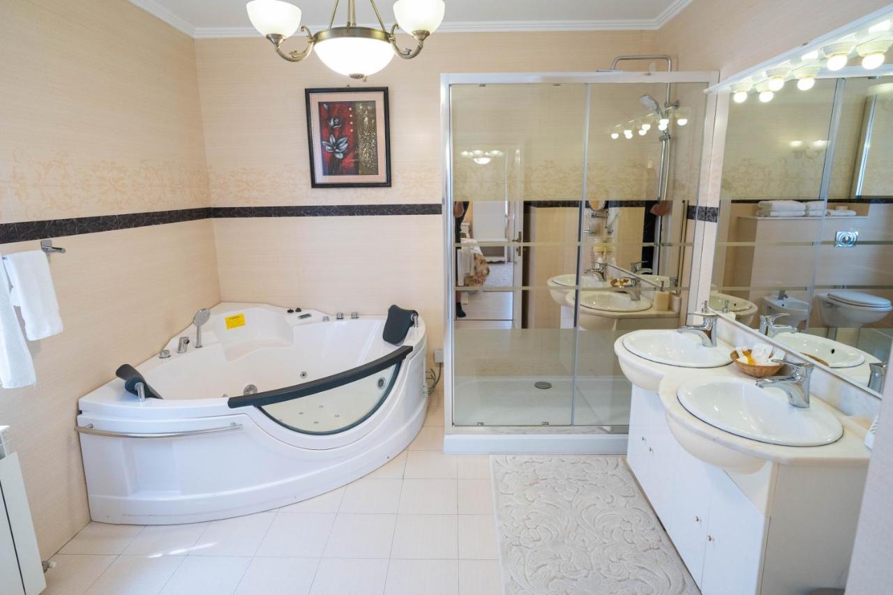 Villa Alice Suceava Extérieur photo
