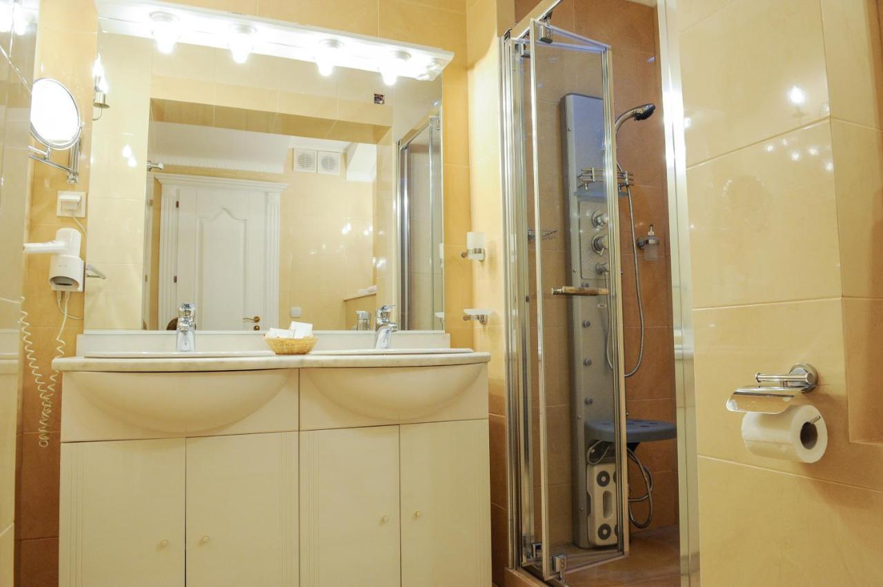 Villa Alice Suceava Extérieur photo