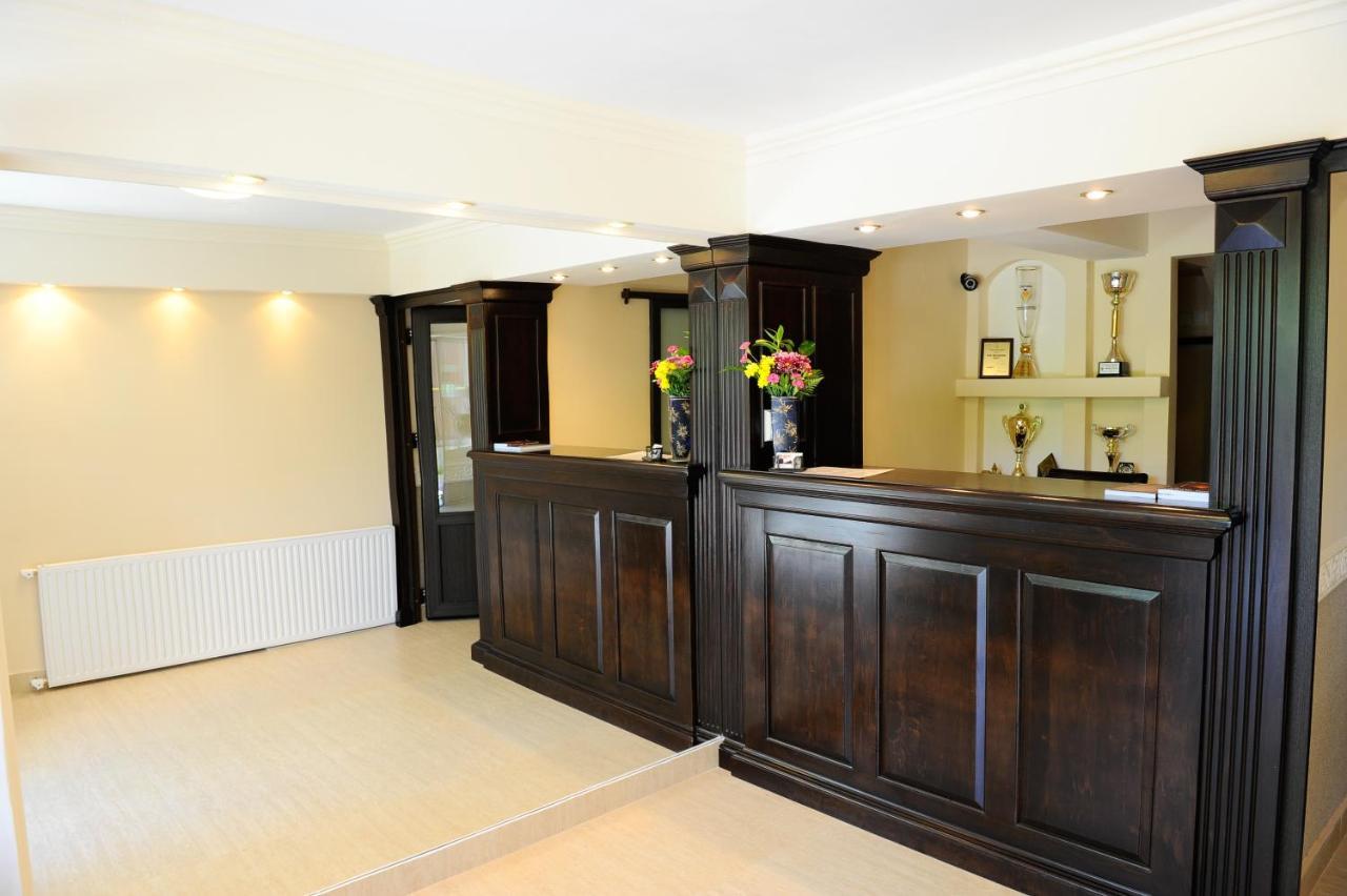 Villa Alice Suceava Extérieur photo